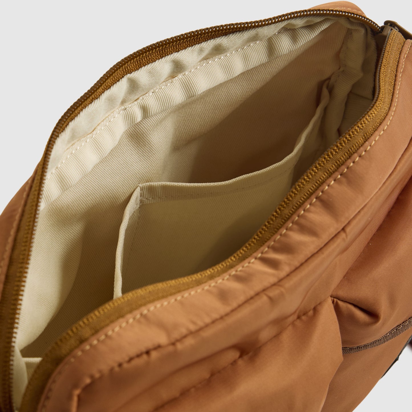 LEVI'S® MEN'S MISSION BAY CROSSBODY - NEUTRAL