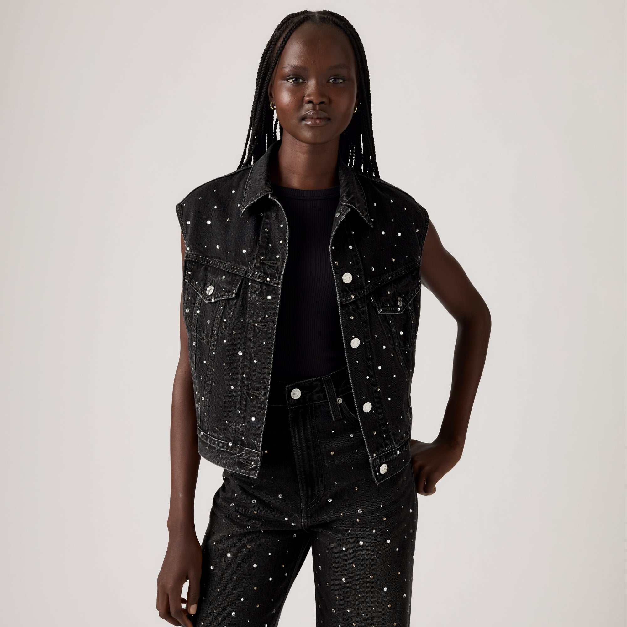 LEVI'S® WOMEN'S SHRUNKEN '90S TRUCKER VEST - BLACK
