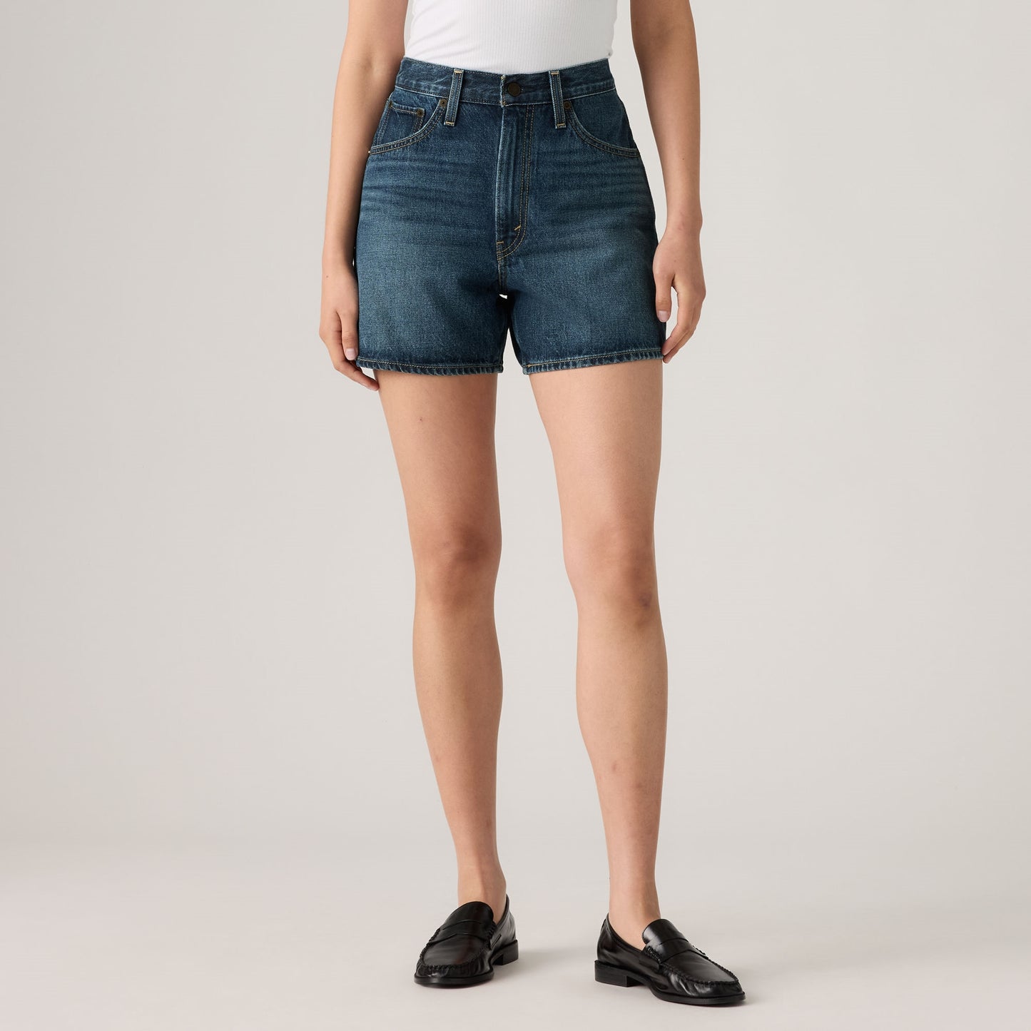 LEVI'S® WOMEN'S CINCH MID-THIGH SHORTS - DARK INDIGO WORN IN
