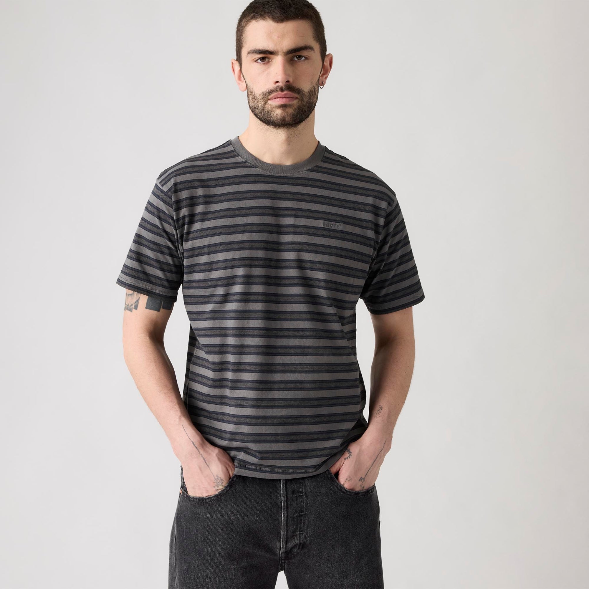 LEVI'S® MEN'S RED TAB VINTAGE T-SHIRT - MULTI COLOUR