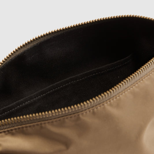 LEVI'S® WOMEN'S ALI SMALL SHOULDER BAG - BROWN