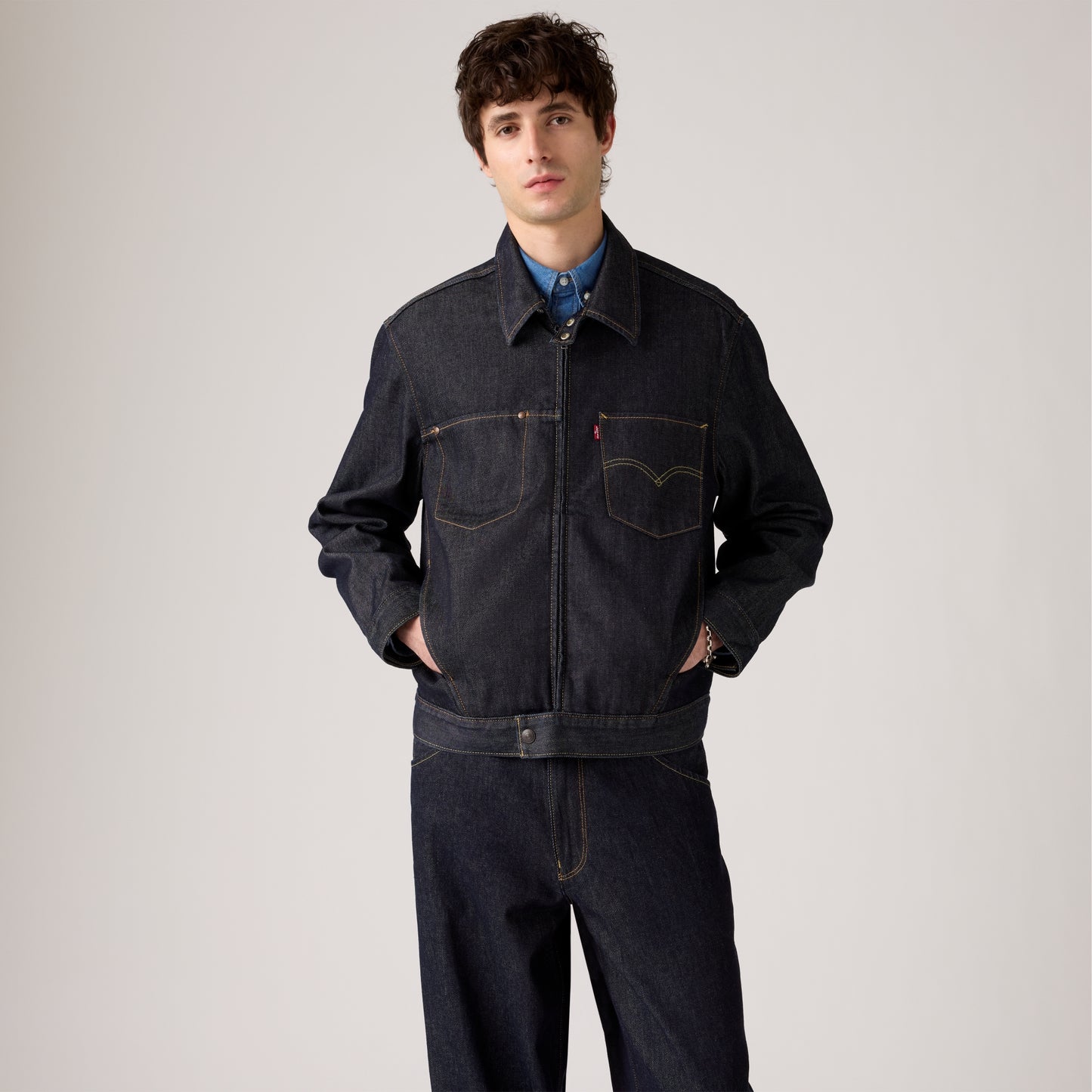 LEVI'S® MEN'S TWIST TRUCKER JACKET - BLUE