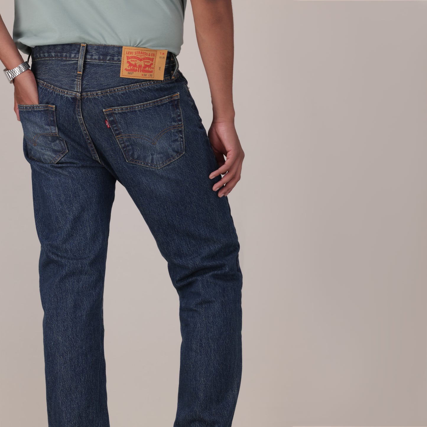 LEVI'S® MEN'S 501® ORIGINAL JEANS - MED INDIGO - WORN IN