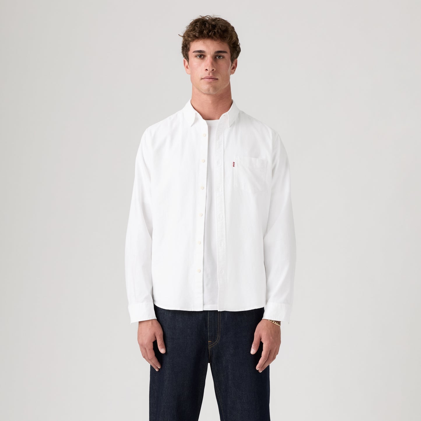 LEVI'S® MEN'S CLASSIC POCKET STANDARD FIT SHIRT - NEUTRAL