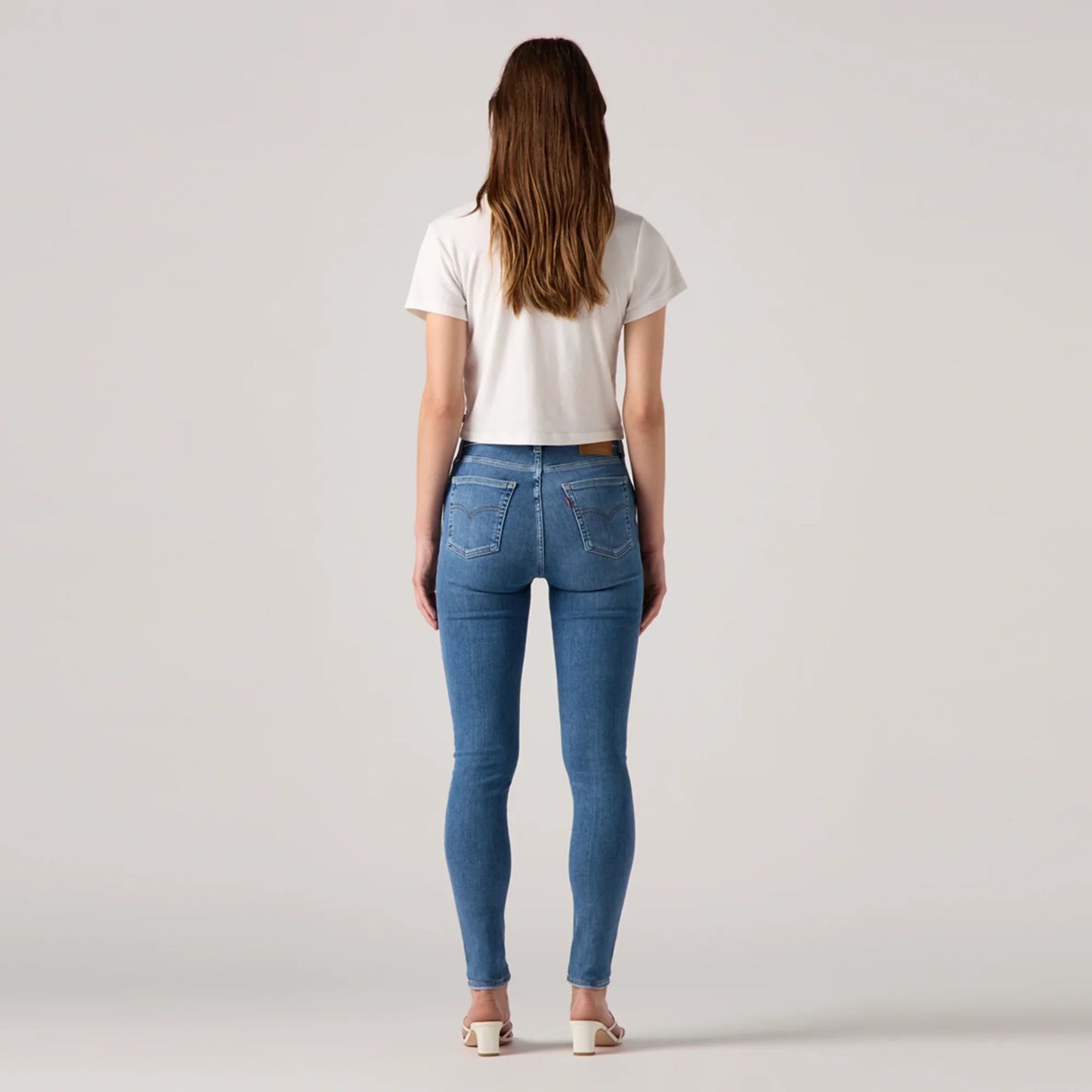 LEVI’S® WOMEN'S 721 HIGH-RISE SKINNY JEANS - MED INDIGO - WORN IN