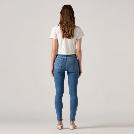 LEVIโSยฎ WOMEN'S 721 HIGH-RISE SKINNY JEANS - MED INDIGO - WORN IN