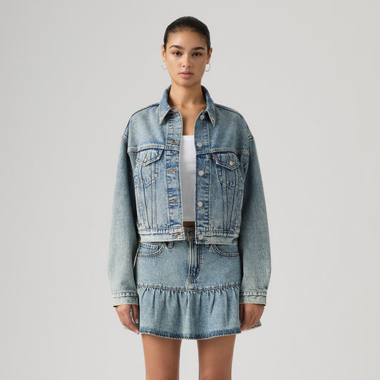 LEVI'S® WOMEN'S CROPPED '90S TRUCKER JACKET - MED INDIGO - WORN IN