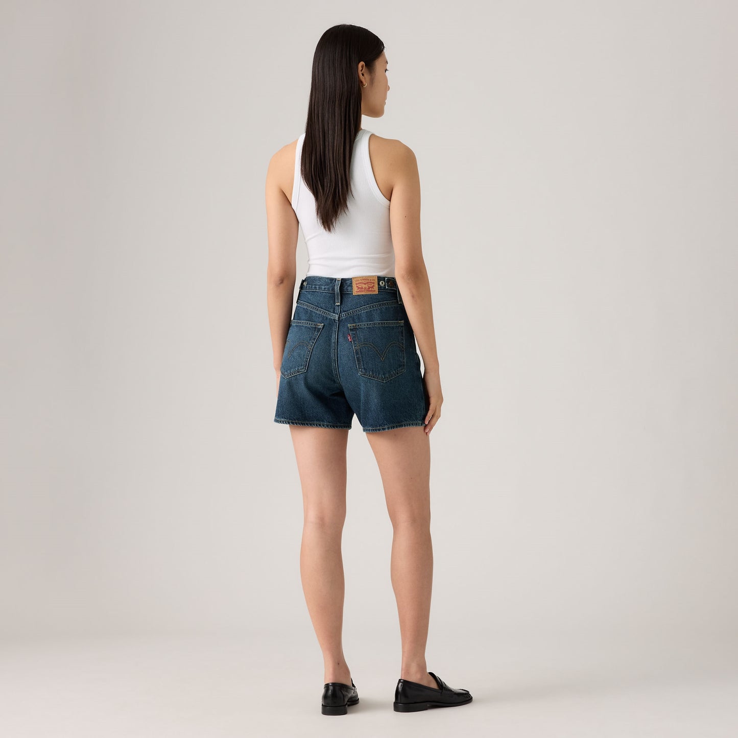 LEVI'S® WOMEN'S CINCH MID-THIGH SHORTS - DARK INDIGO WORN IN