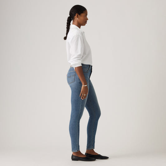 LEVI’S® WOMEN'S 721 HIGH-RISE SKINNY JEANS - MED INDIGO - WORN IN