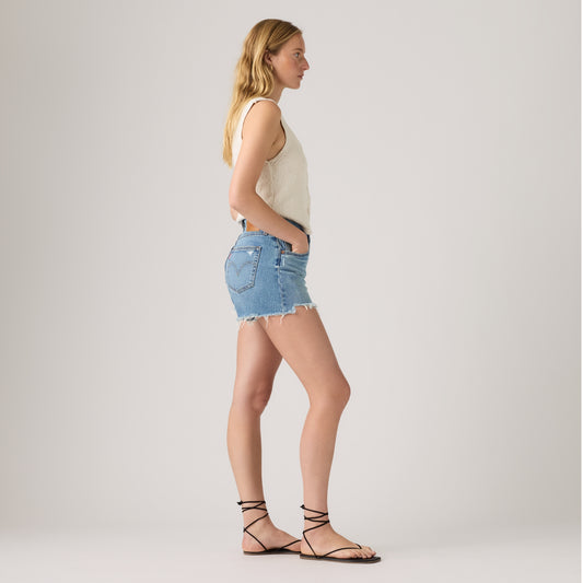 LEVI'S® WOMEN'S 501® CURVE SHORTS - MED INDIGO - WORN IN