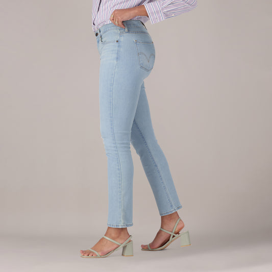 Levi's® Women's Curvy Straight - Med Indigo - Worn In