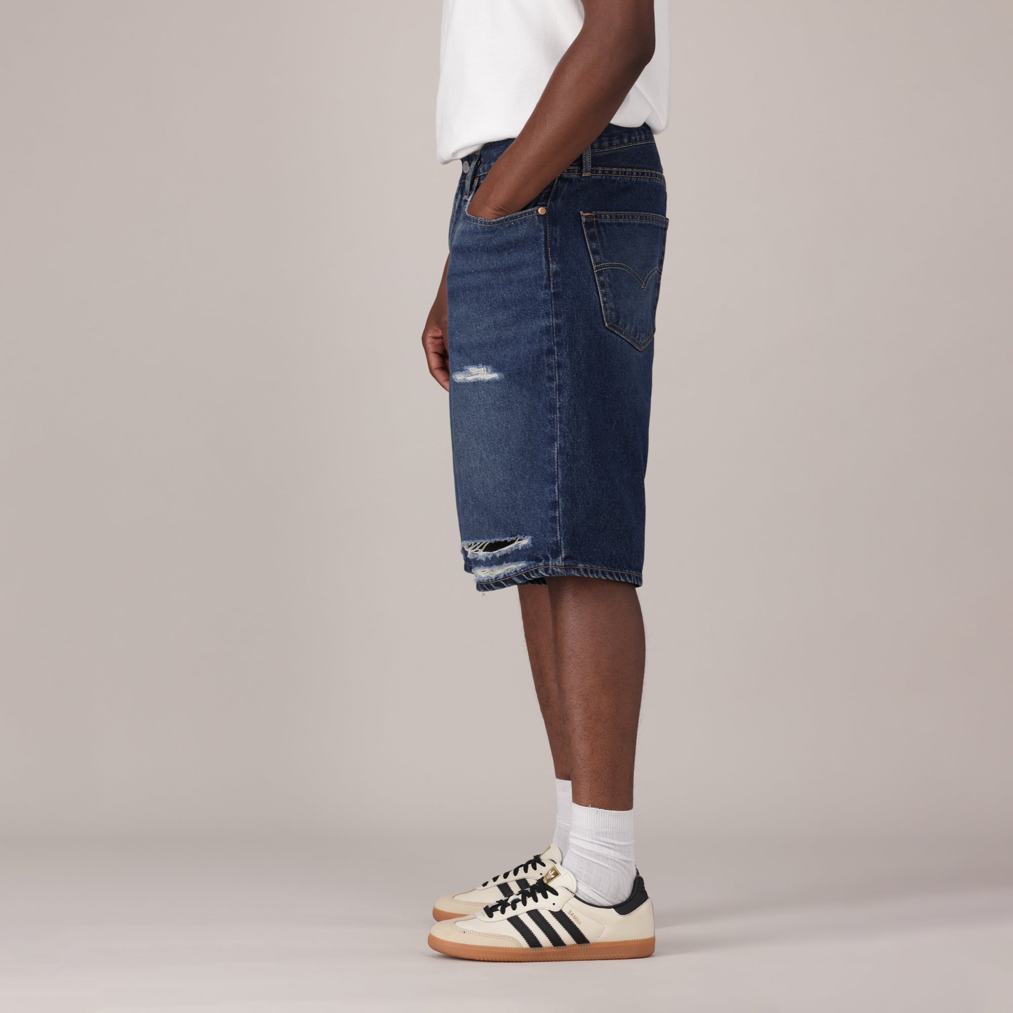 LEVI'S® MEN'S 478 BAGGY SHORTS - DARK INDIGO - WORN IN