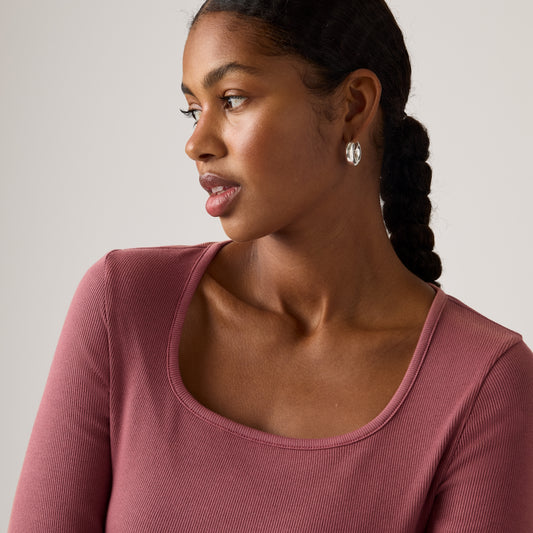 LEVI'S® WOMEN'S ESSENTIAL SQUARE NECK LONG-SLEEVE TEE - RED