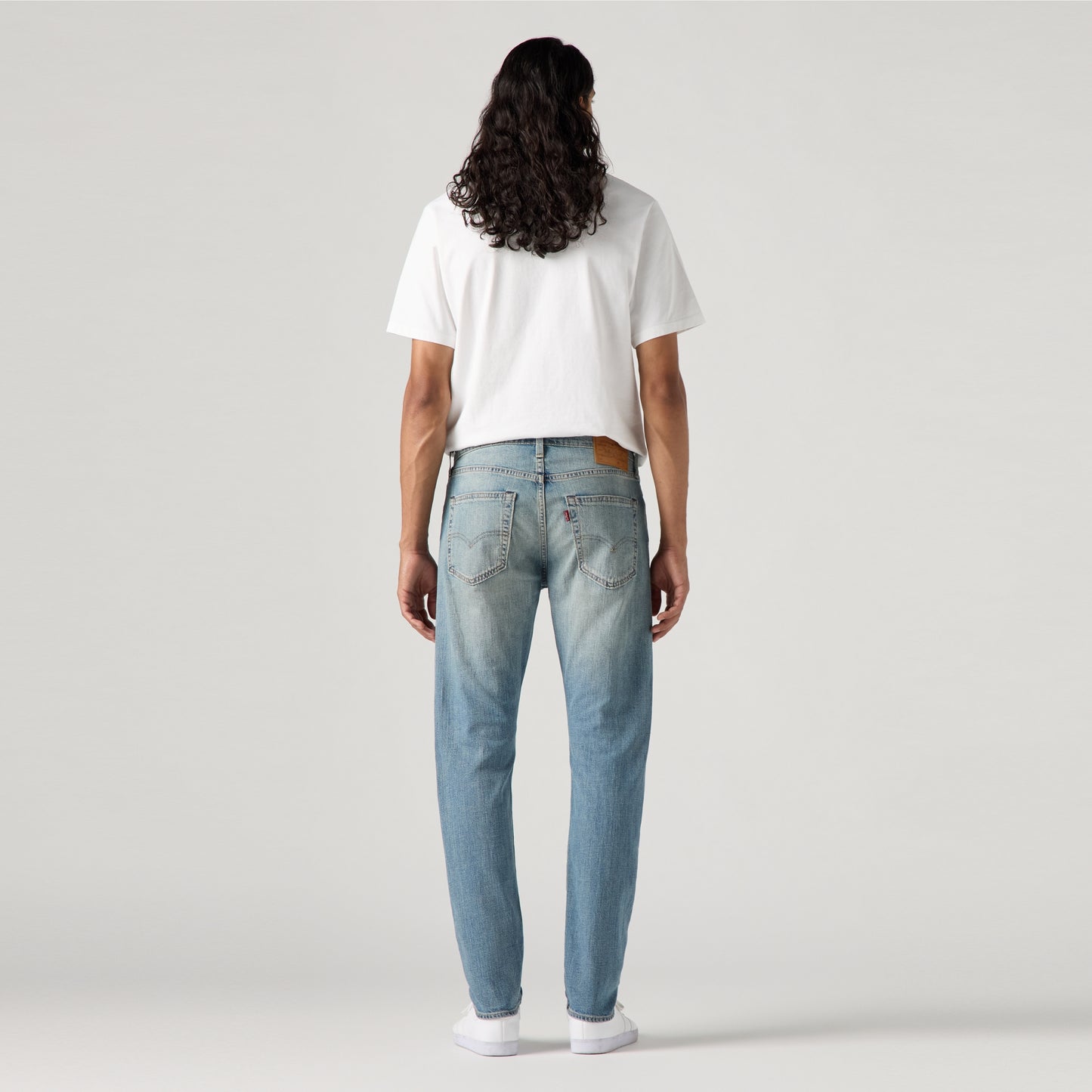 LEVI'S® MEN'S 512™ SLIM TAPER LIGHTWEIGHT JEANS - MEDIUM WASH