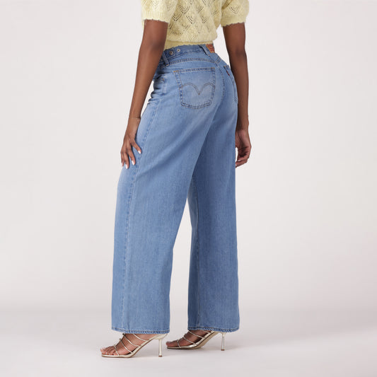 LEVI'S® WOMEN'S CINCH BAGGY JEANS - MED INDIGO - WORN IN