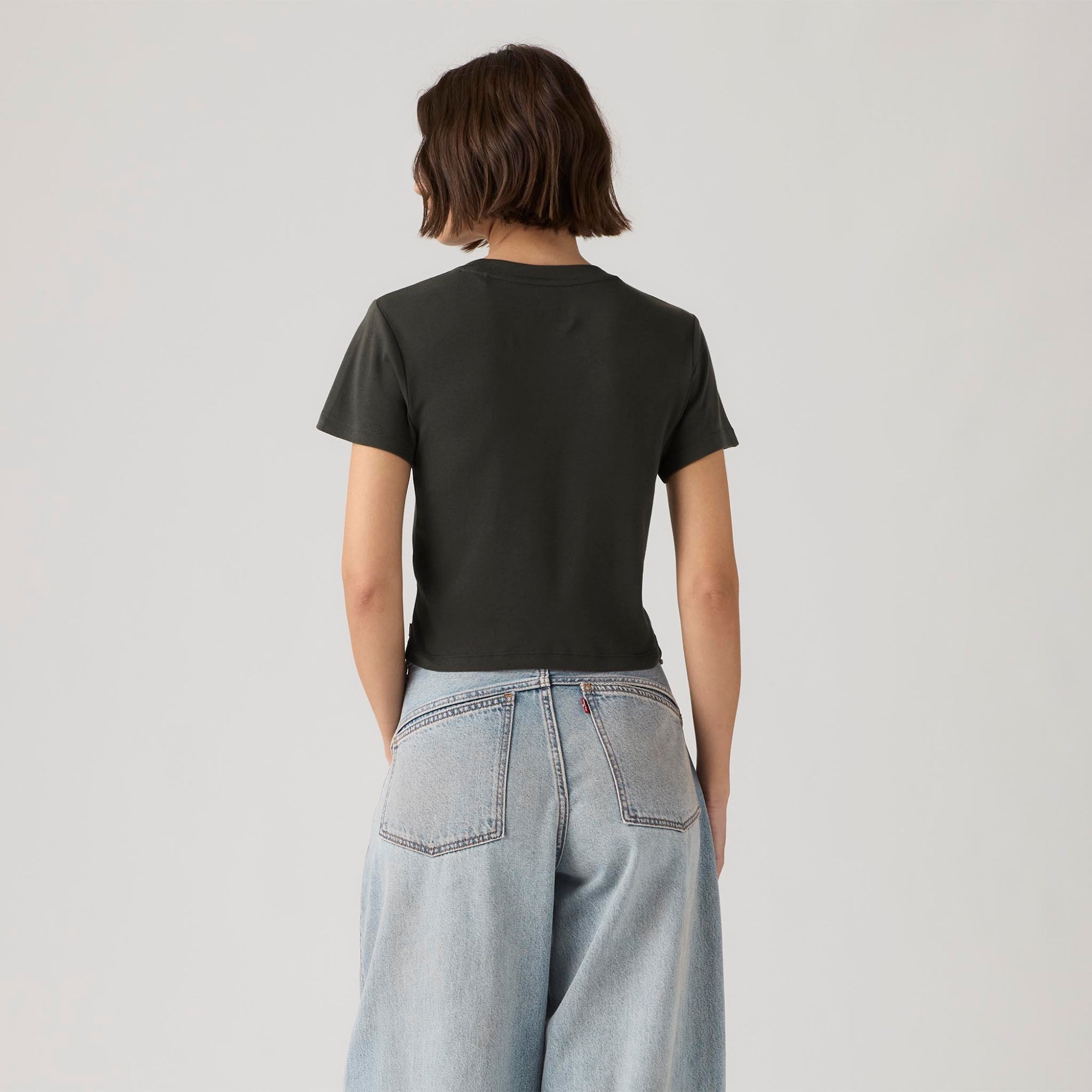 LEVI'S® WOMEN'S GRAPHIC ESSENTIAL SPORTY TEE - MULTI COLOUR