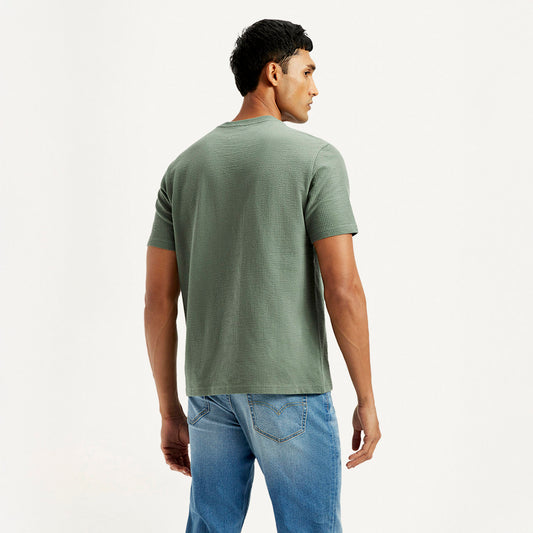 Levi's® Men's Solid Regular Fit T-Shirt