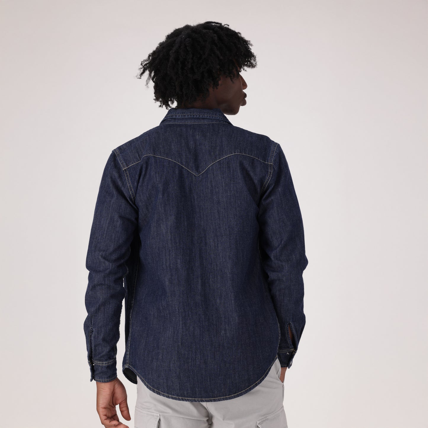 LEVI'S® MEN'S CLASSIC STANDARD FIT WESTERN SHIRT - BLUE