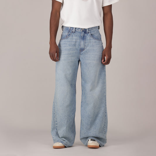 LEVI'S® MEN'S TWISTED BAGGY WIDE-LEG JEANS - LIGHT INDIGO - WORN IN