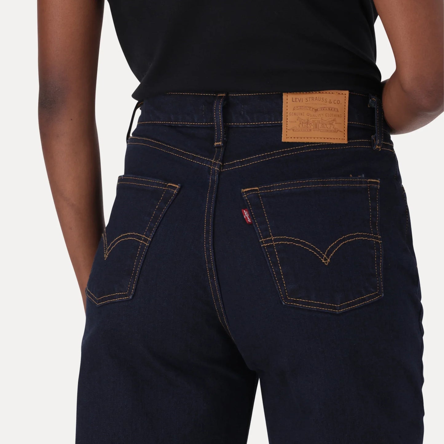 LEVI'S® WOMEN'S '80S MOM JEANS - DARK INDIGO - FLAT FINISH