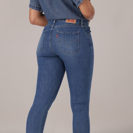 Levi's® Women's Curvy Super Skinny - Med Indigo - Flat Finish