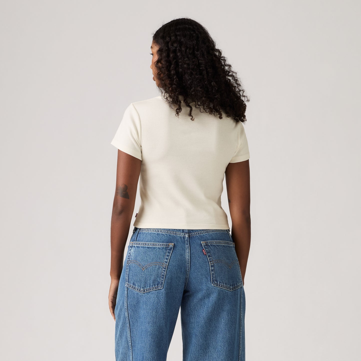 LEVI'S® WOMEN'S GRAPHIC ESSENTIAL SPORTY TEE - WHITE