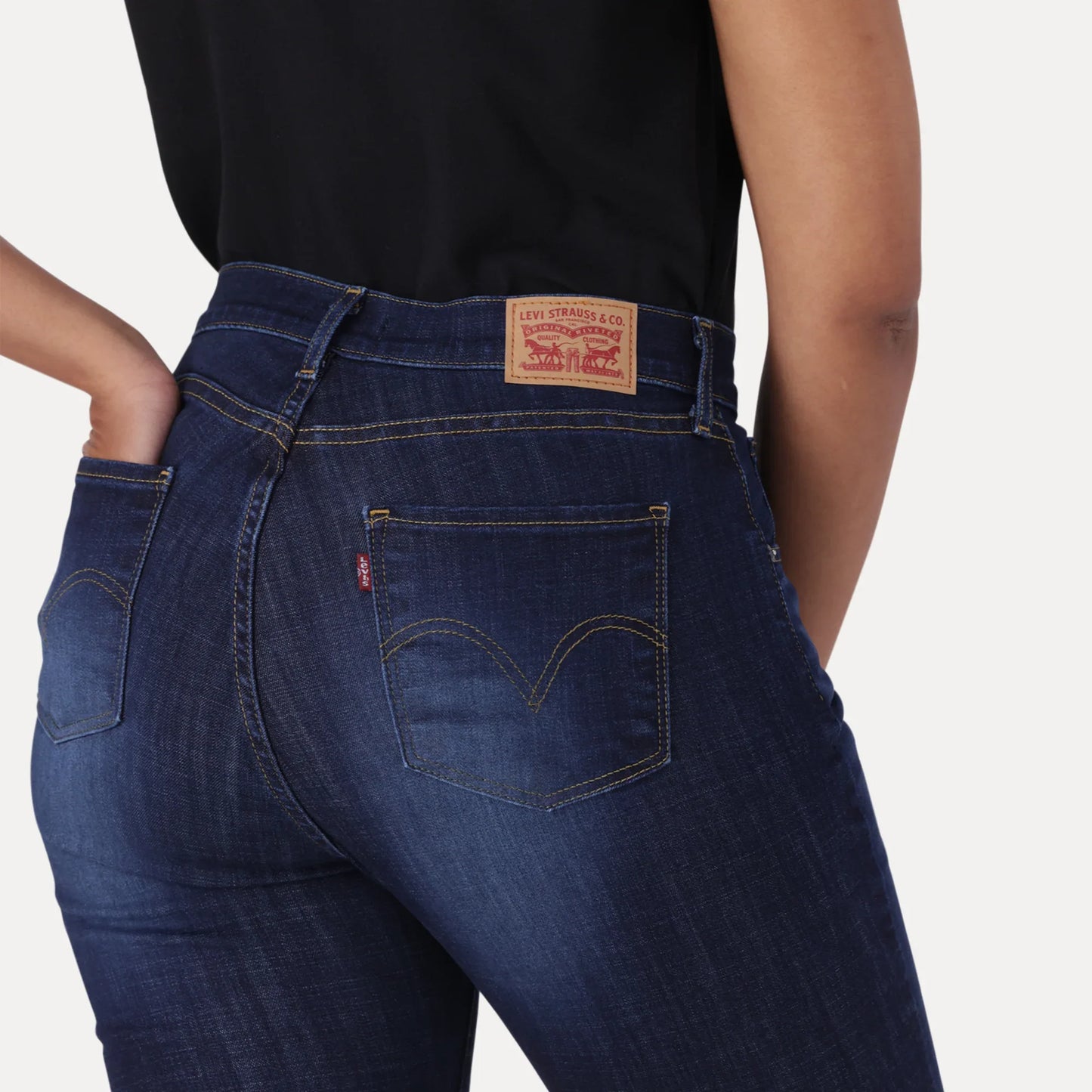 LEVI'S® WOMEN'S CURVY FLARE - DARK INDIGO - WORN IN