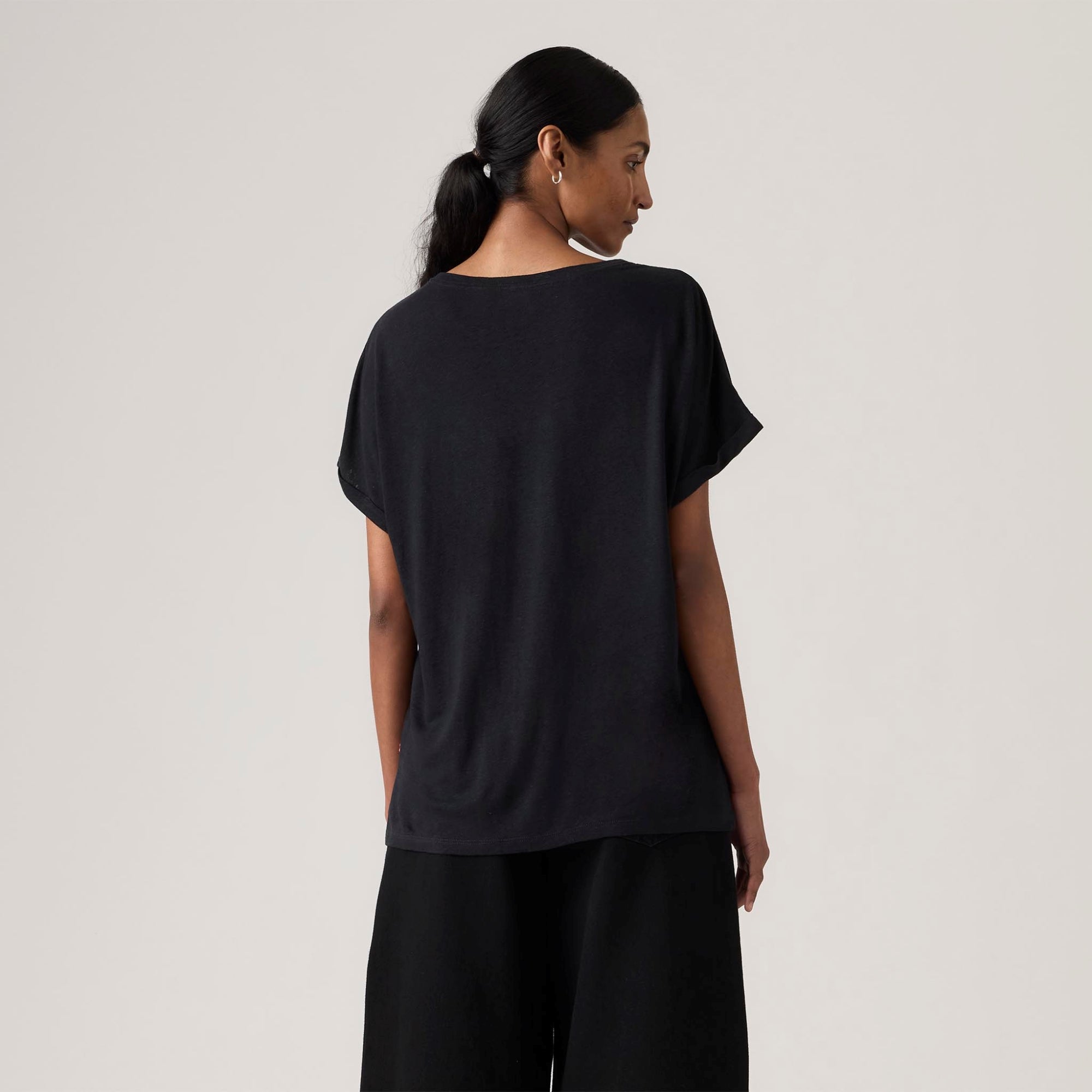 LEVI'S® WOMEN'S LORI LINEN DOLMAN TEE - BLACK