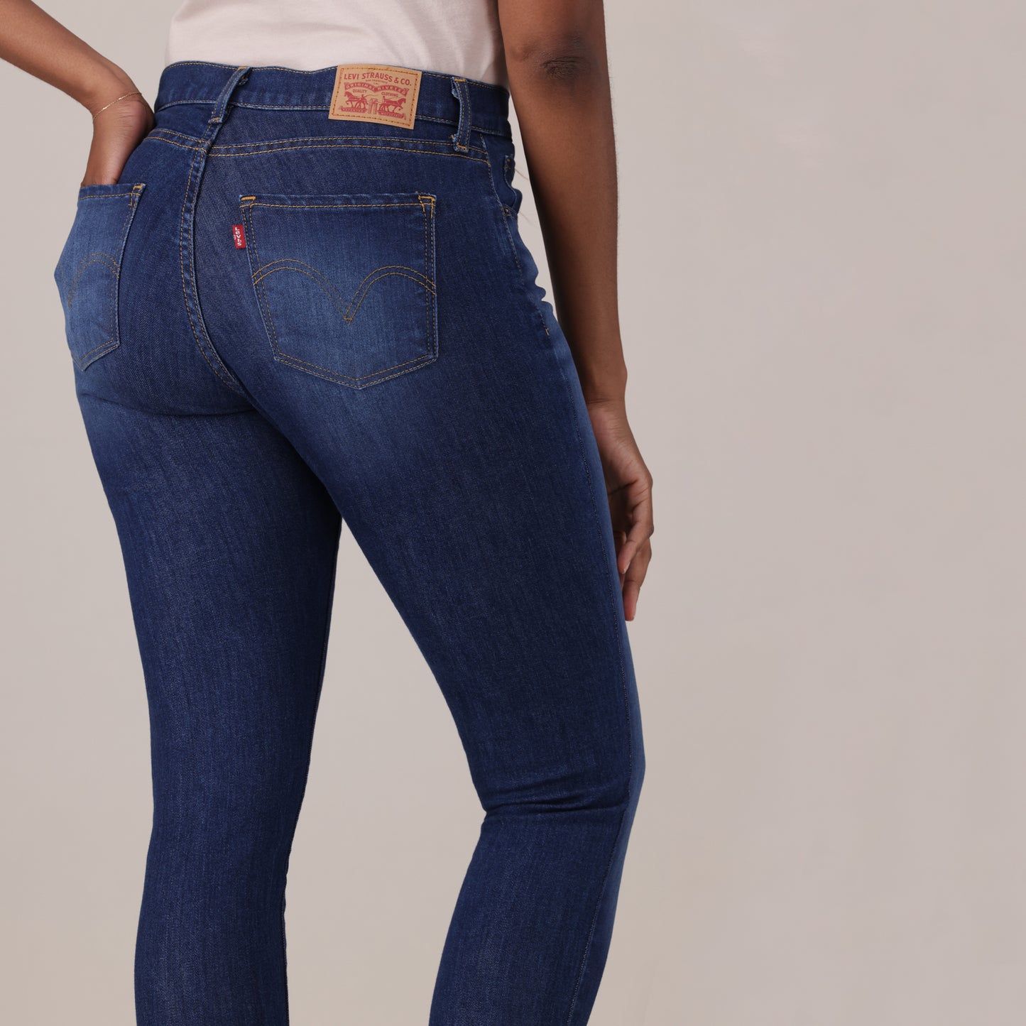 LEVI'S® WOMEN'S CURVY SKINNY - DARK INDIGO WORN IN