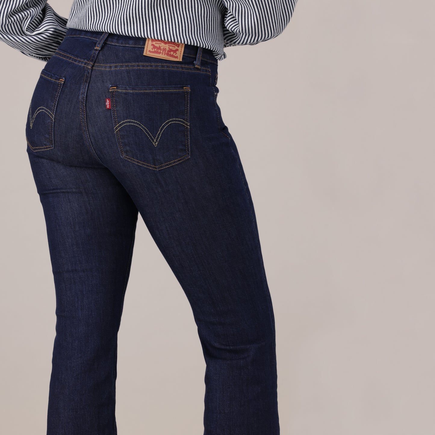 LEVI'S® WOMEN'S CURVY FLARE - DARK INDIGO - FLAT FINISH
