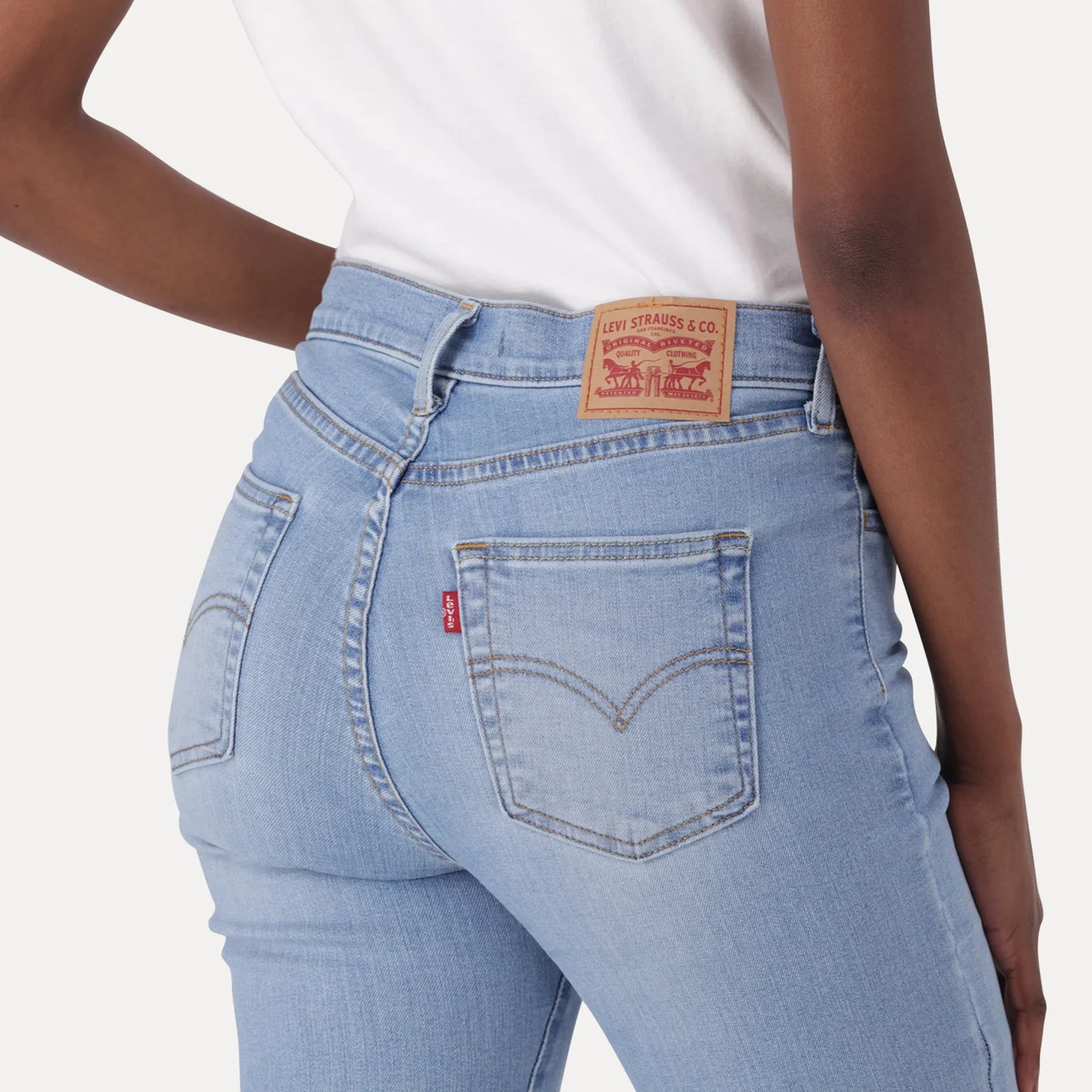 LEVI'S® WOMEN'S 720™ HIGH-RISE SUPER SKINNY JEANS - MED INDIGO - WORN IN