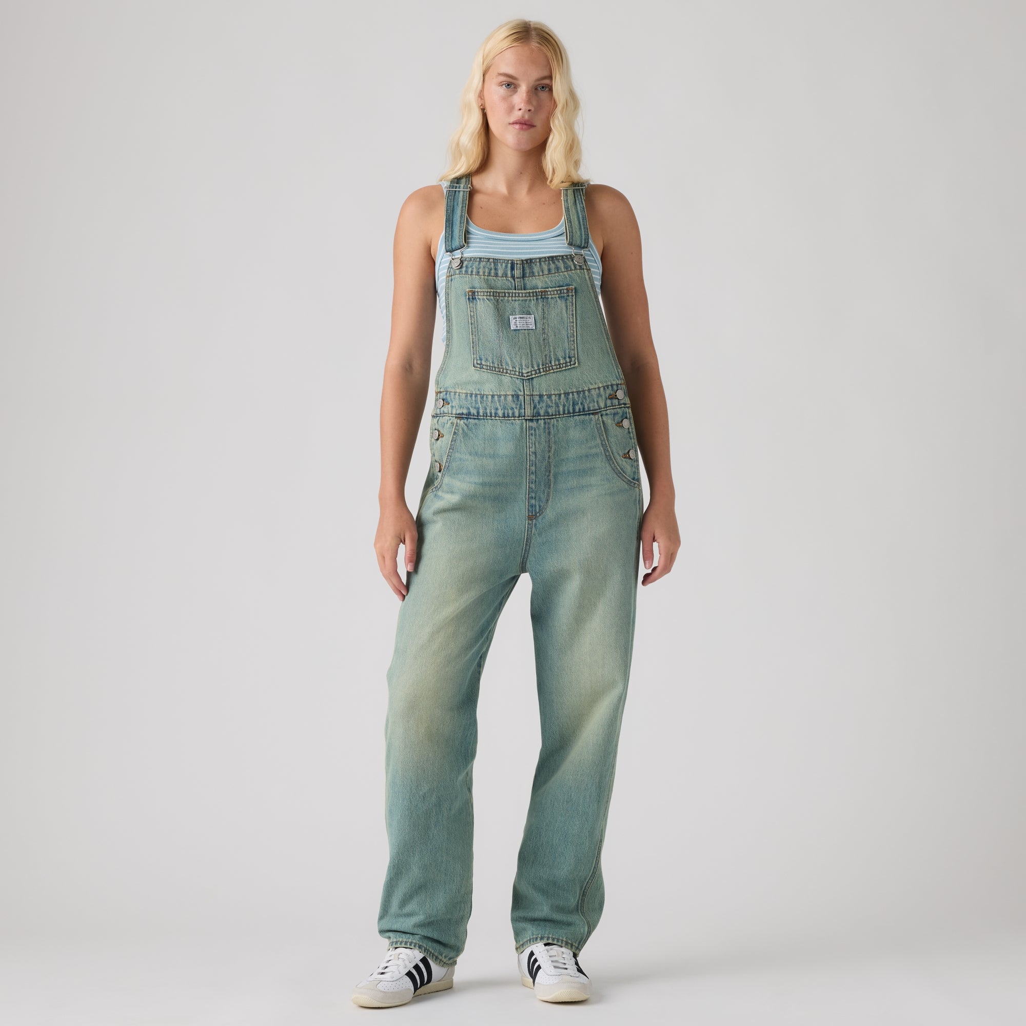 LEVI'S® WOMEN'S VINTAGE DENIM OVERALLS - MED INDIGO - WORN IN