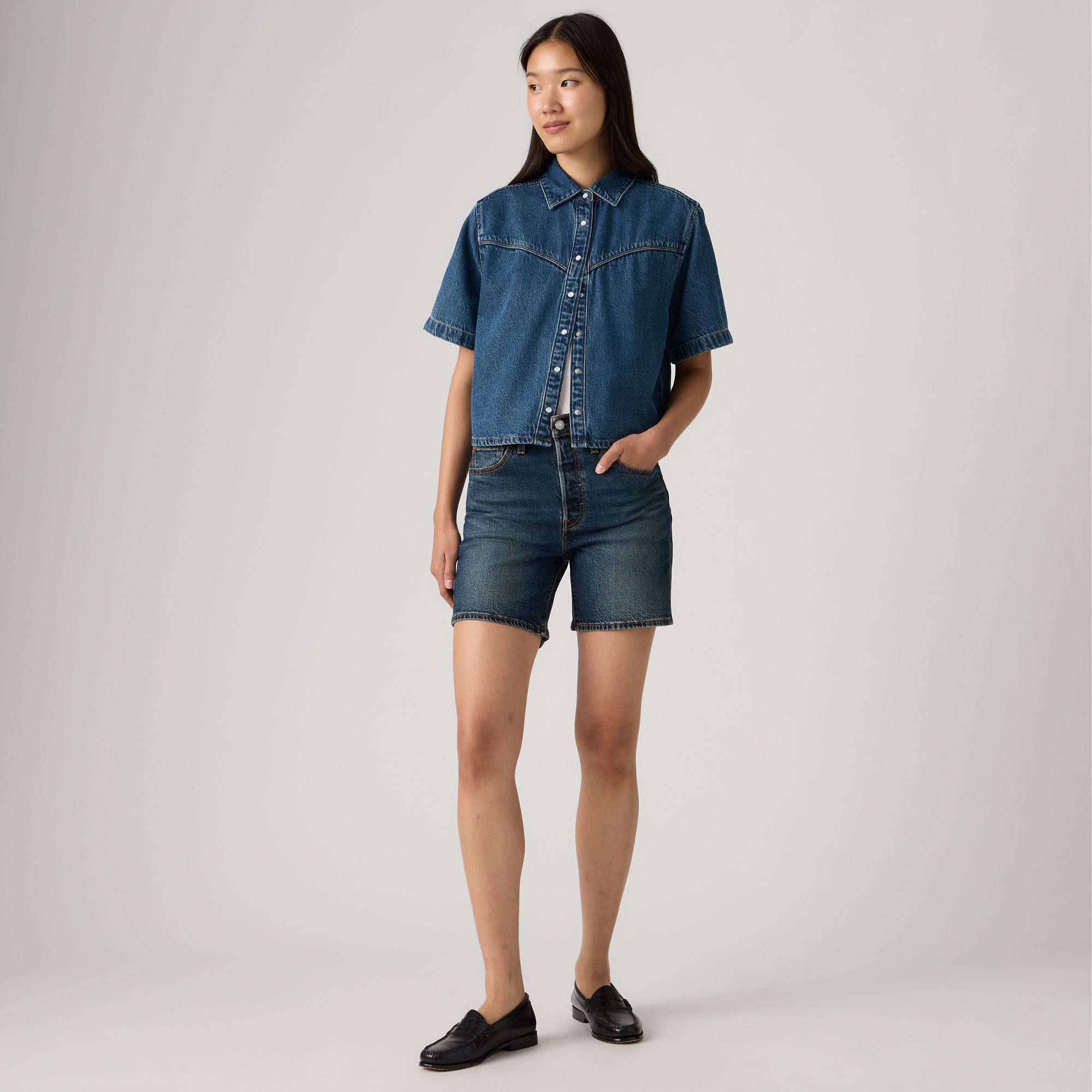 LEVI'S® WOMEN'S 501® MID-THIGH SHORTS - DARK INDIGO - WORN IN