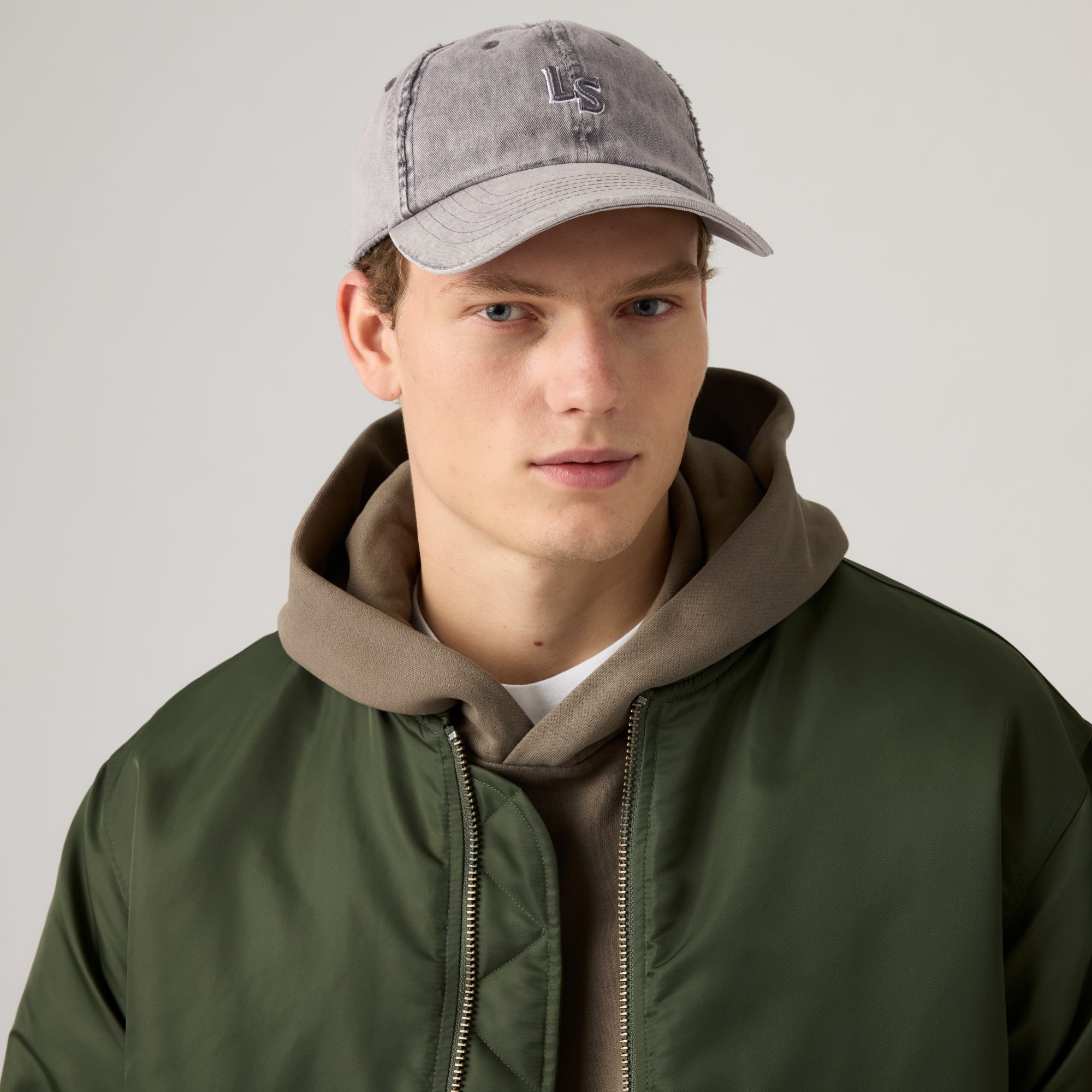 LEVI'S® MEN'S MONOGRAM CAP - GREY