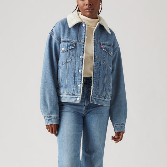 LEVI'S® WOMEN'S '90S SHERPA TRUCKER JACKET - DARK INDIGO WORN IN