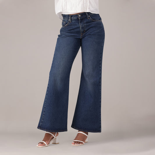 LEVI'S® WOMEN'S CINCH FLARE JEANS - DARK INDIGO - WORN IN