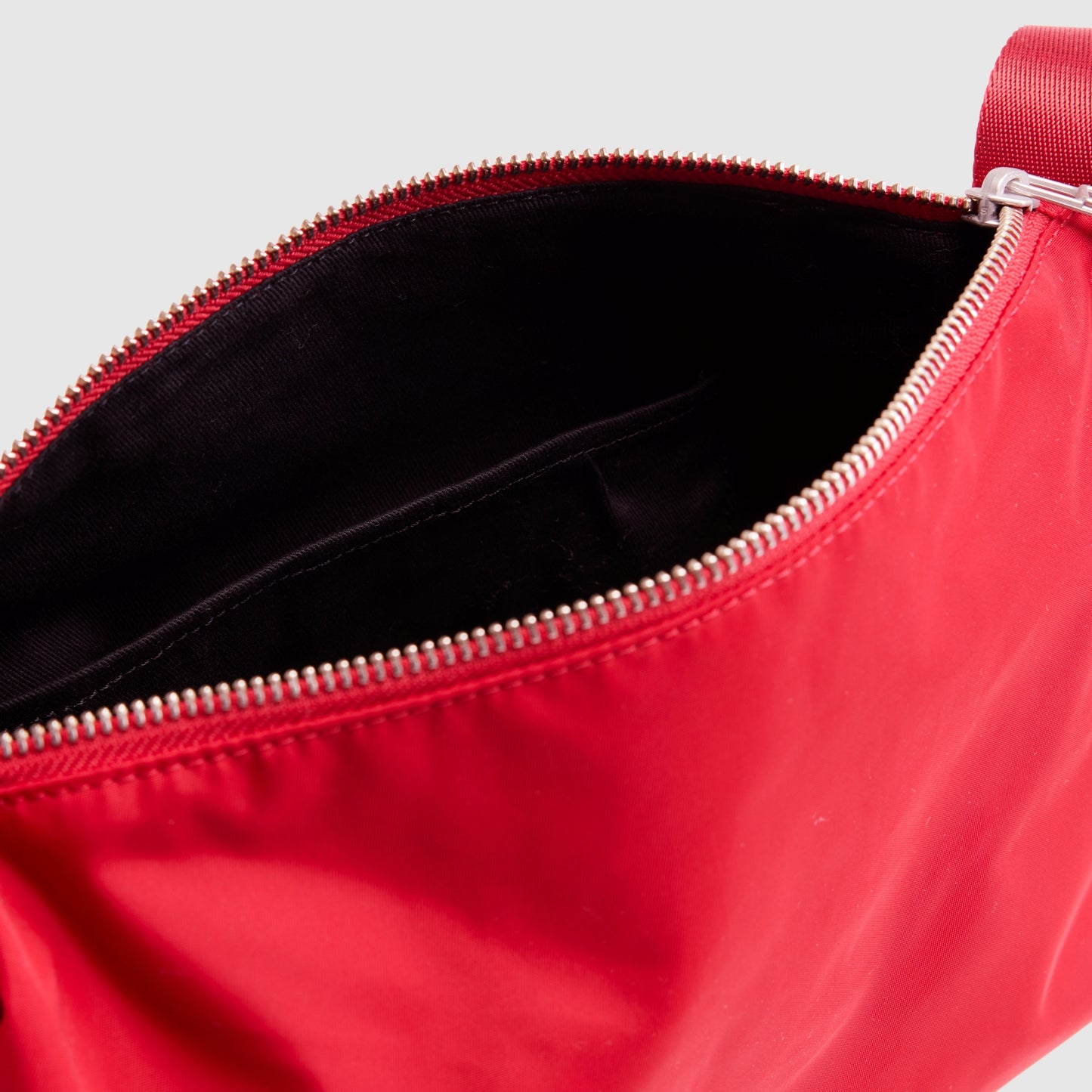 LEVI'S® WOMEN'S ALI SMALL SHOULDER BAG - RED