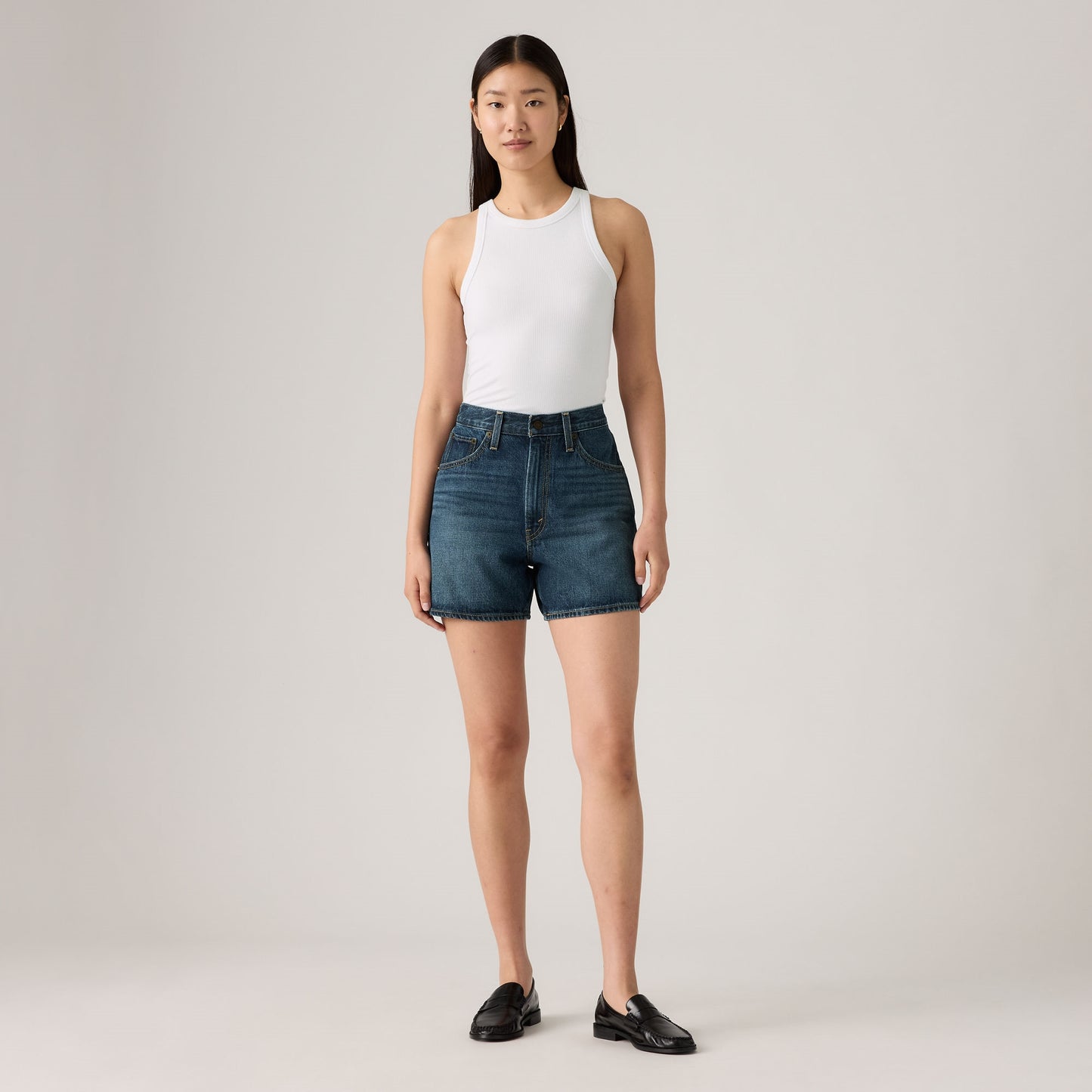 LEVI'S® WOMEN'S CINCH MID-THIGH SHORTS - DARK INDIGO WORN IN