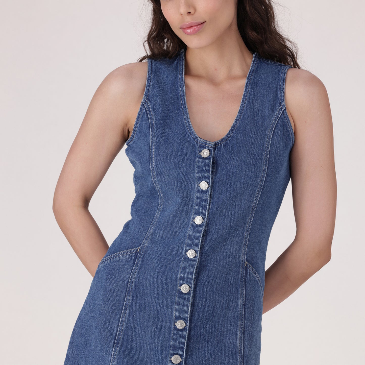 LEVI'S® WOMEN'S VIANNA VEST DRESS - MED INDIGO - WORN IN