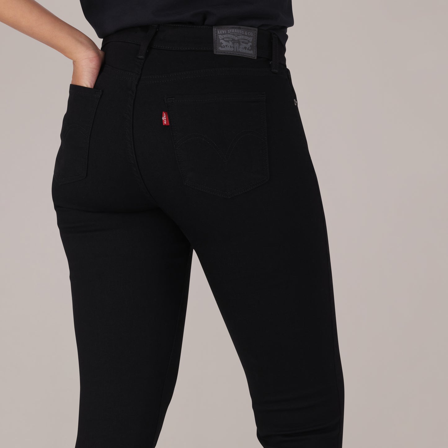 LEVI'S® WOMEN'S CURVY HIGH-RISE SUPER SKINNY - BLACK