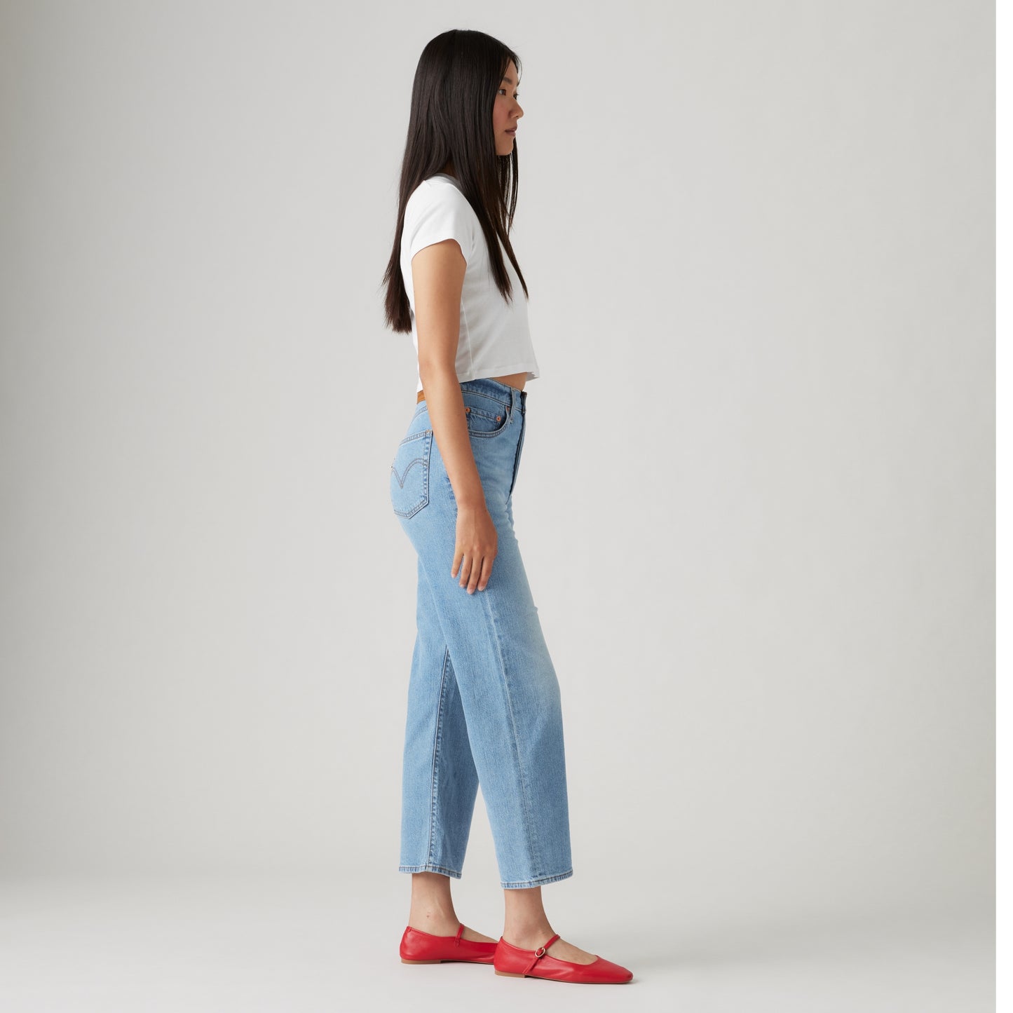 LEVI'S® WOMEN'S RIBCAGE STRAIGHT ANKLE JEANS - MED INDIGO - WORN IN
