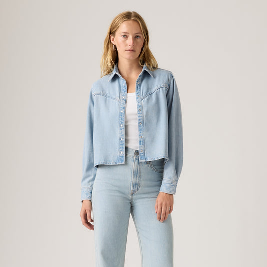 LEVI'S® WOMEN'S LOGAN SHACKET - LIGHT INDIGO - WORN IN
