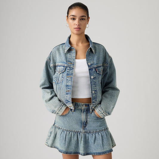 LEVI'S® WOMEN'S CROPPED '90S TRUCKER JACKET - MED INDIGO - WORN IN