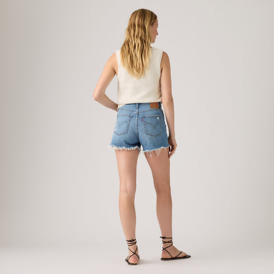LEVI'S® WOMEN'S 501® CURVE SHORTS - MED INDIGO - WORN IN