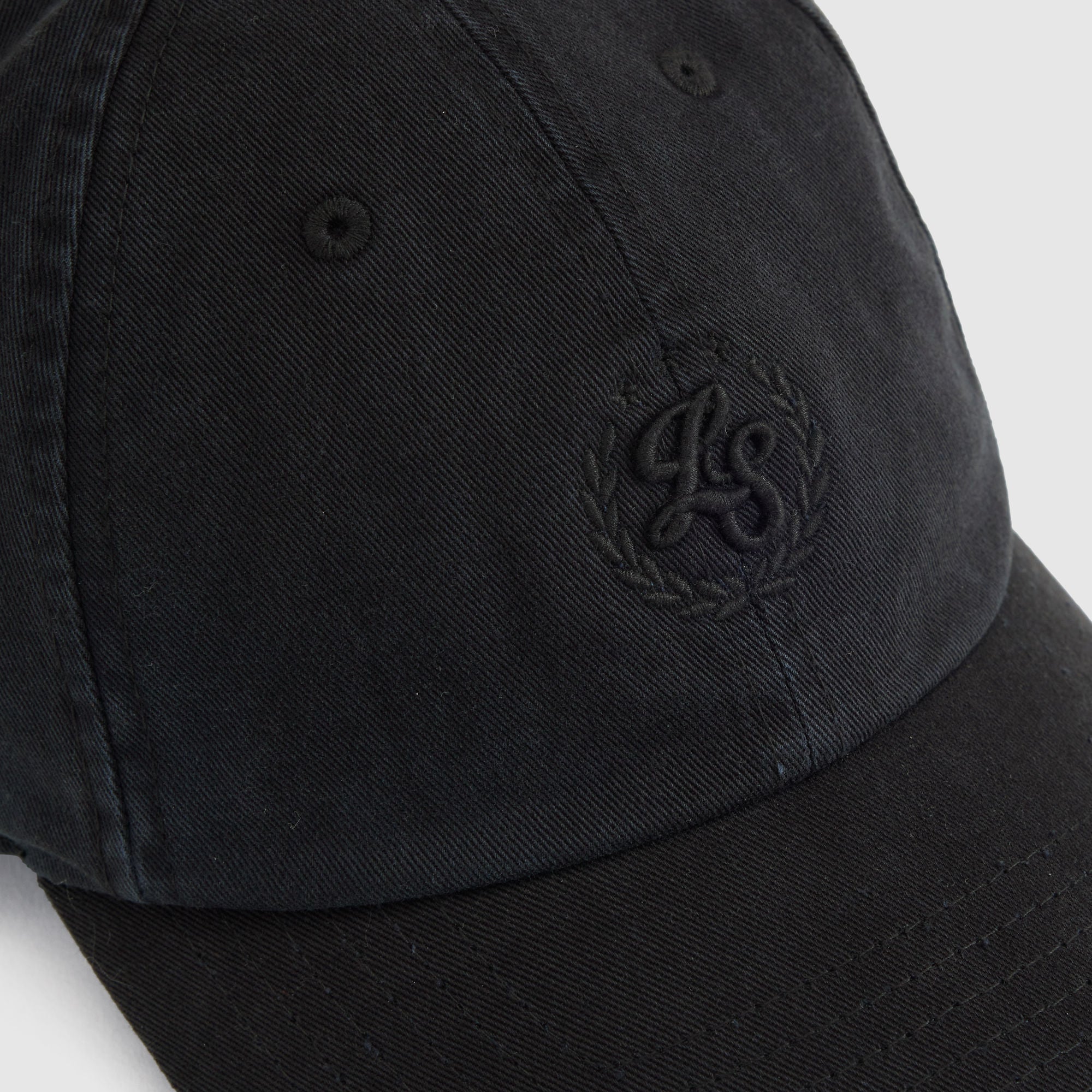 LEVI'S® MEN'S VARSITY BASEBALL CAP - BLACK