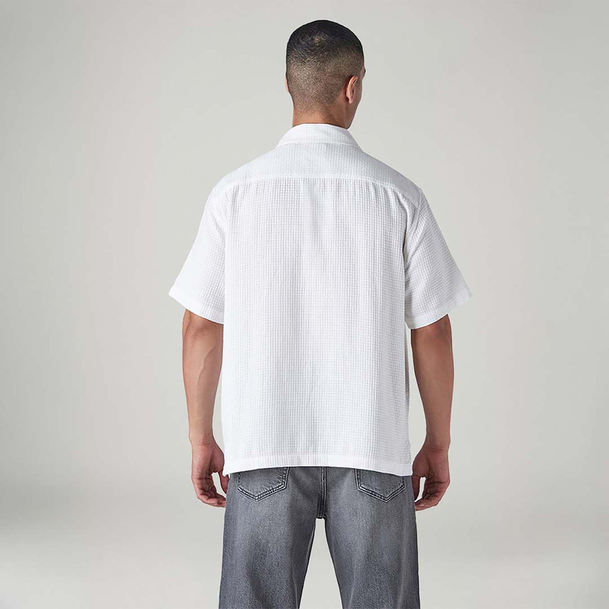 LEVI'S® MEN'S TEXTURED RELAXED FIT DOBBY RESORT COLLAR SHIRT - WHITE