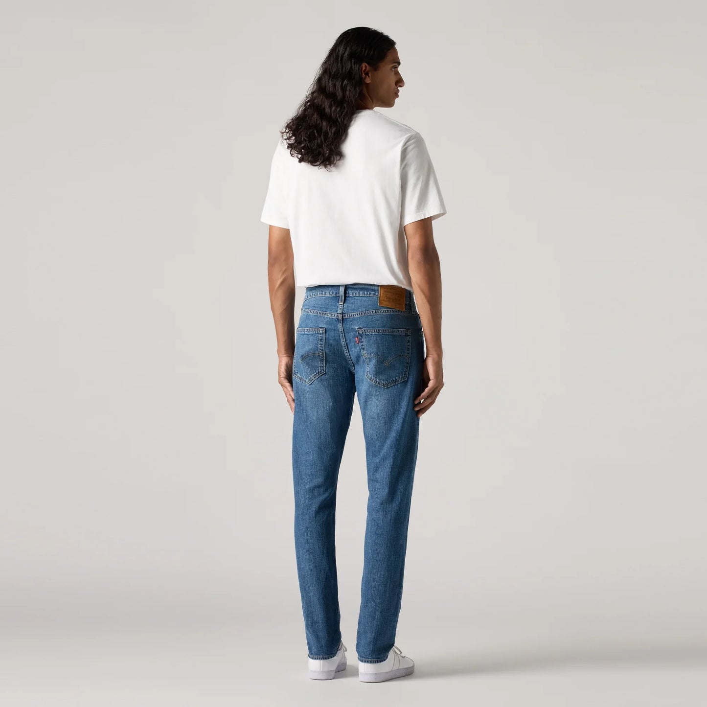 LEVI'S® MEN'S 512™ SLIM TAPER LIGHTWEIGHT JEANS - MEDIUM WASH