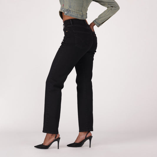 LEVI'Sยฎ WOMEN'S 501ยฎ CURVE JEANS - MED INDIGO - WORN IN