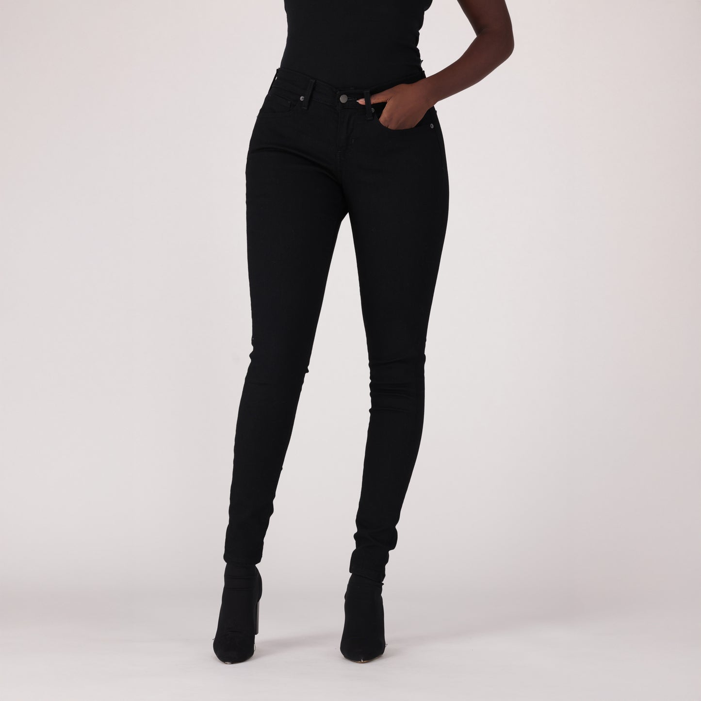 LEVI'S® WOMEN'S CURVY SUPER SKINNY - BLACK