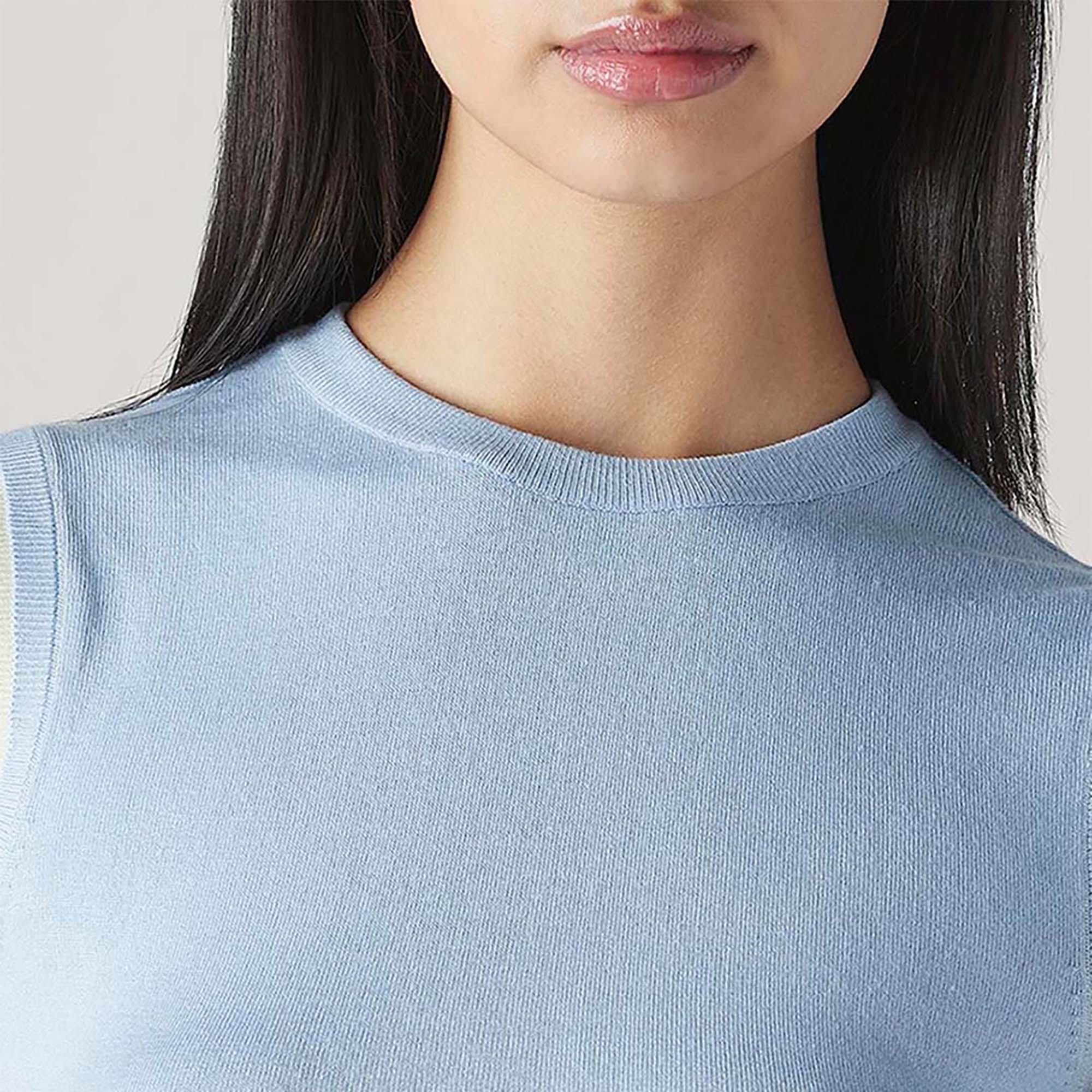 LEVI'S® WOMEN'S SOLID REGULAR FIT TOP - MULTI-COLOR